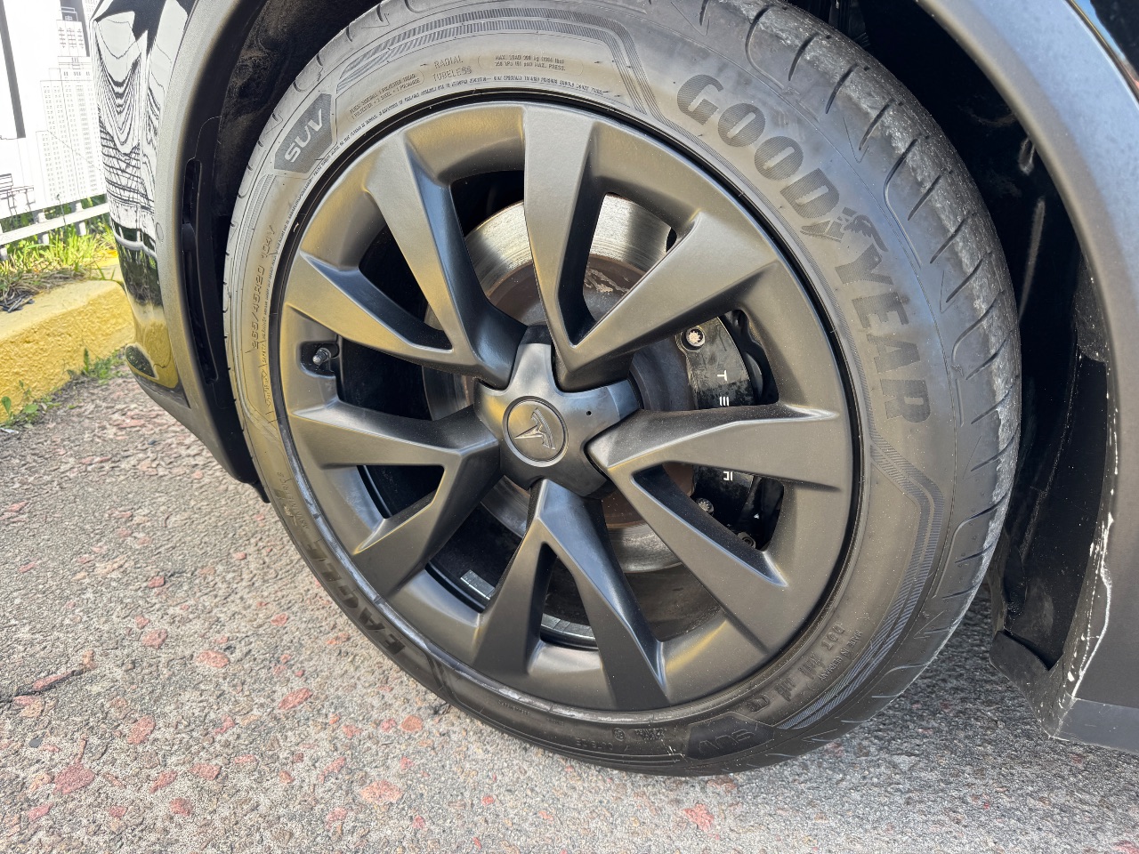 Tesla Model X - фото 22