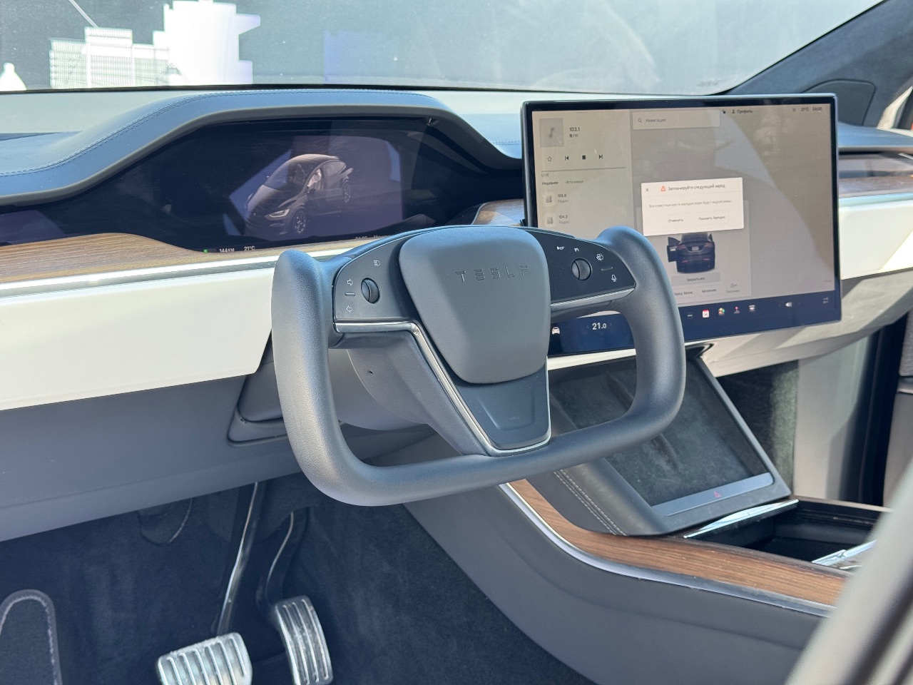 Tesla Model X - фото 25