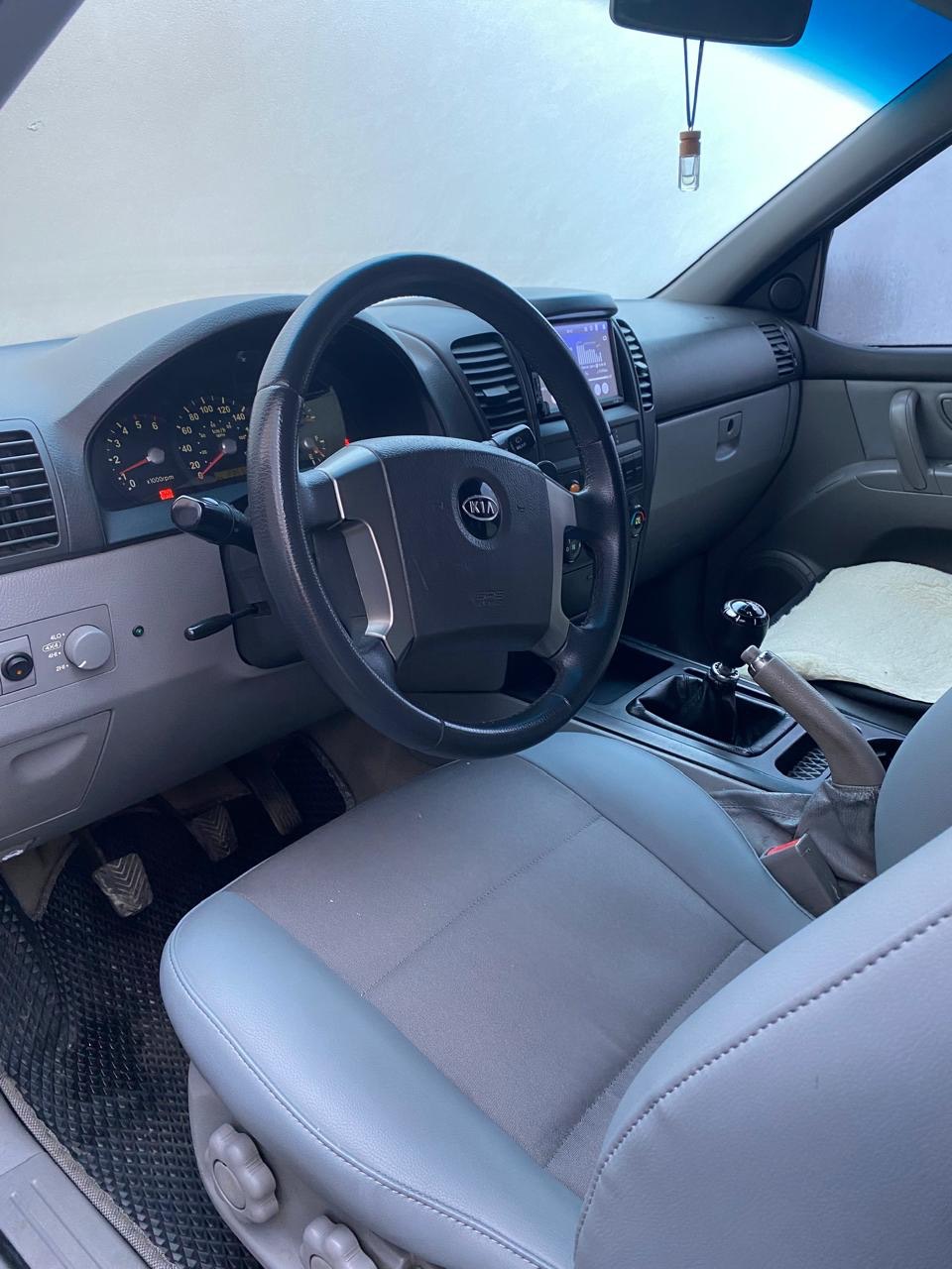 Kia Sorento - фото 2