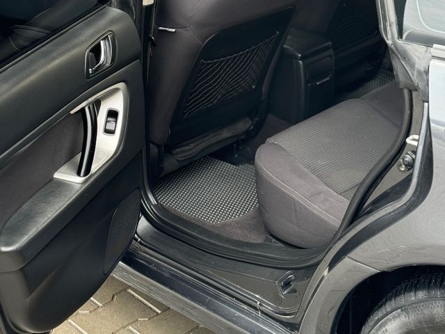 Subaru Legacy - фото 4