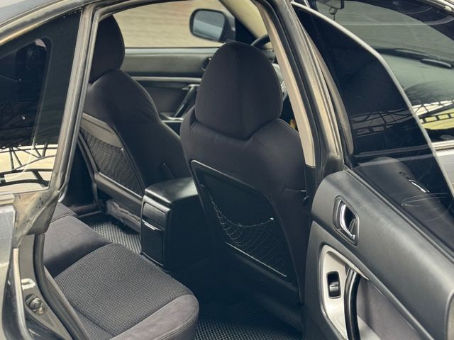 Subaru Legacy - фото 3