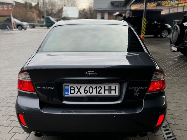Subaru Legacy - фото 5