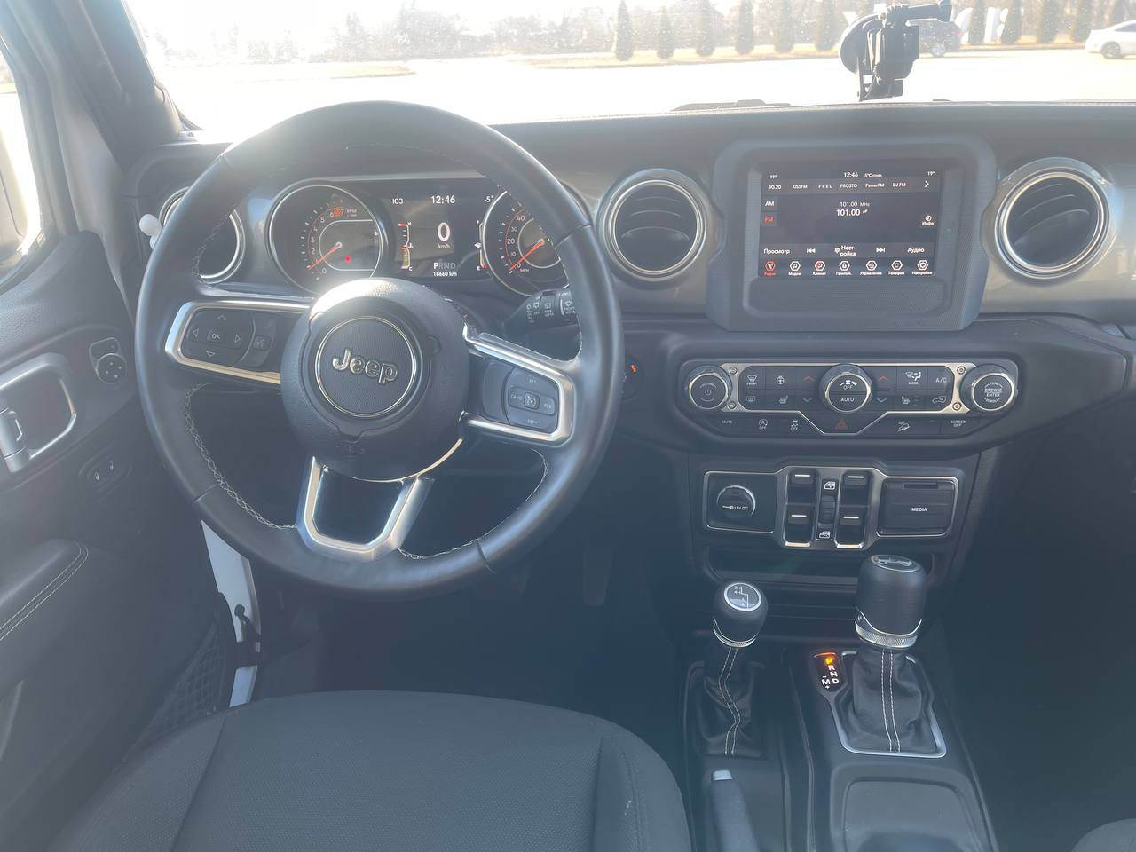 Jeep Wrangler - фото 9