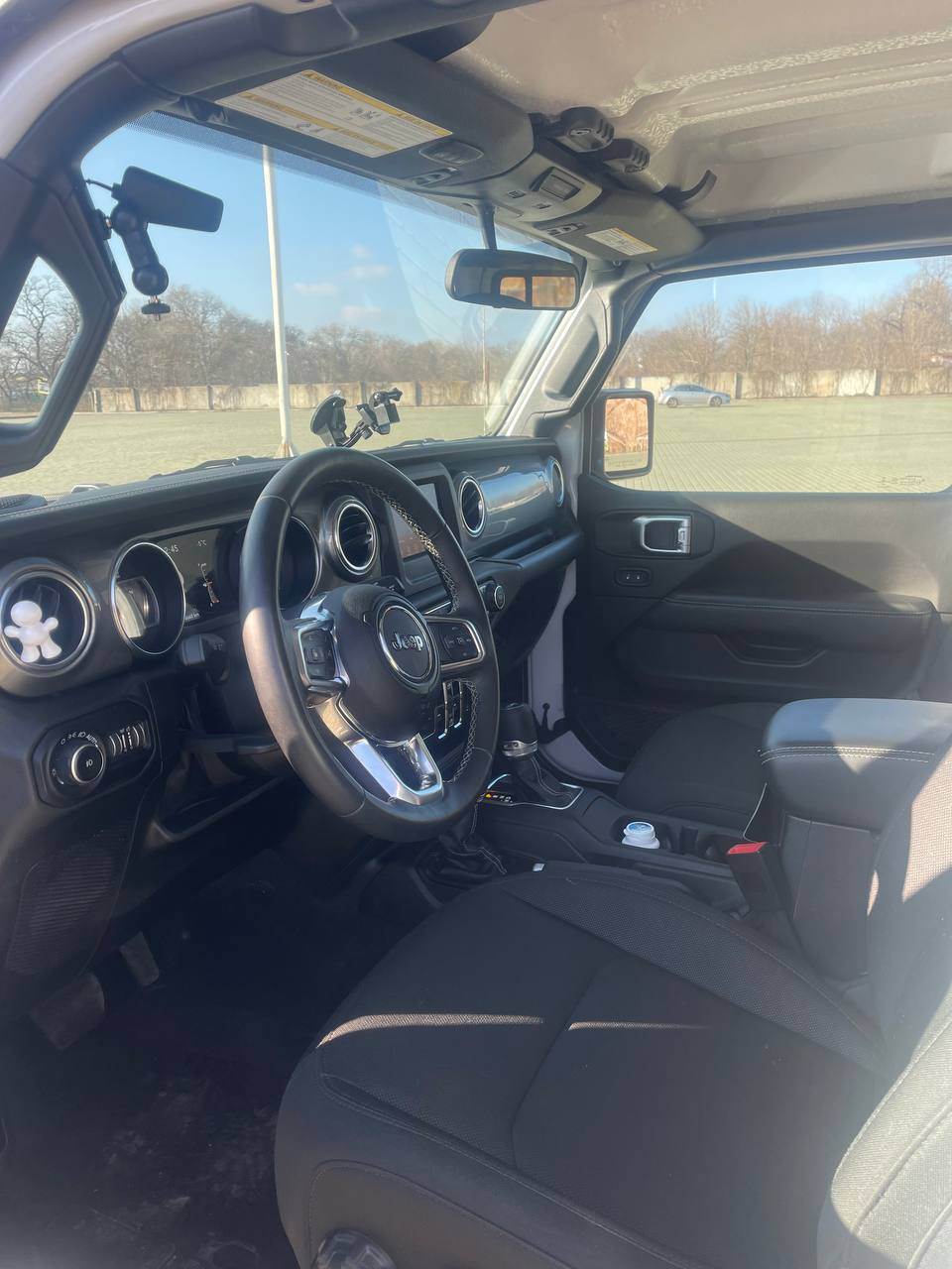 Jeep Wrangler - фото 13