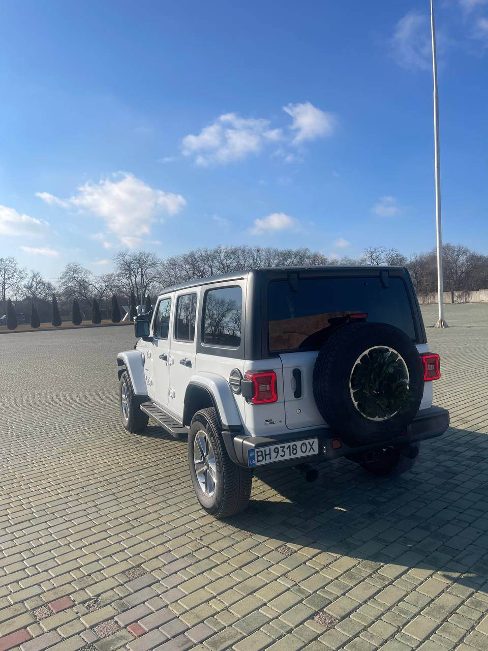 Jeep Wrangler - фото 3