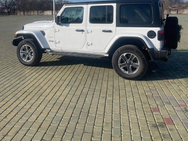 Jeep Wrangler - фото 2