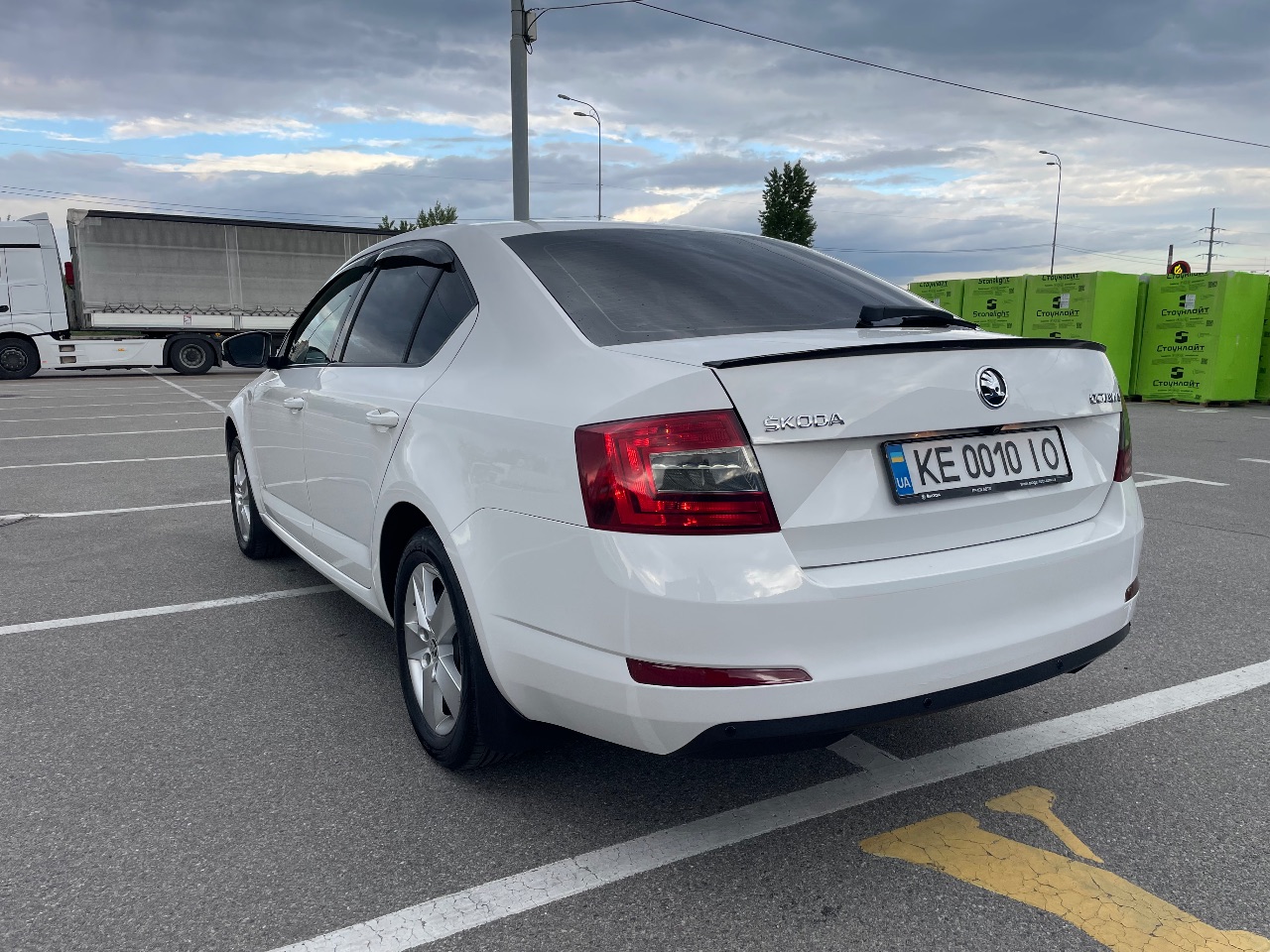 Skoda Octavia - фото 3
