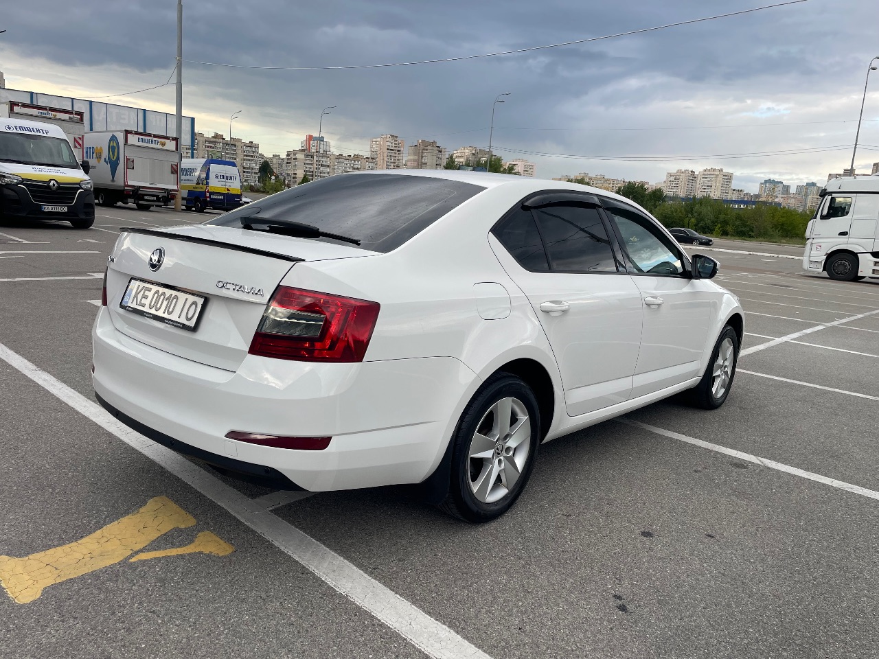 Skoda Octavia - фото 1