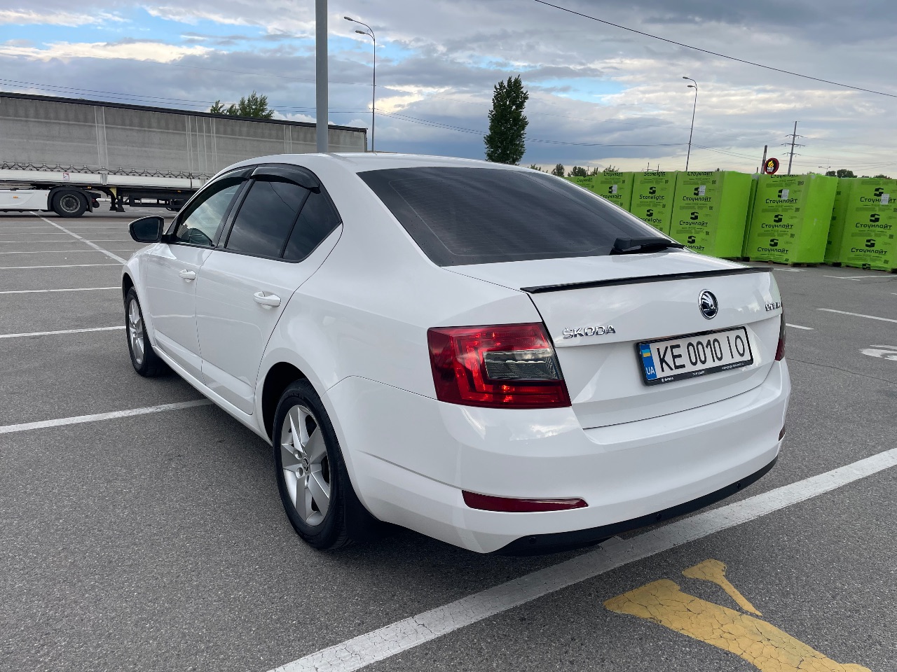 Skoda Octavia - фото 4