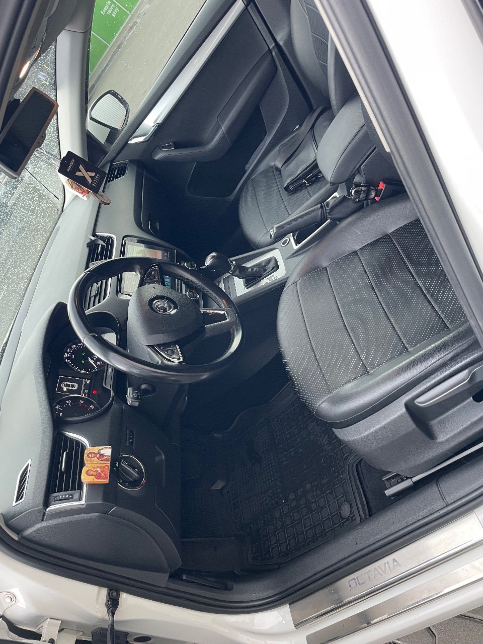 Skoda Octavia - фото 9