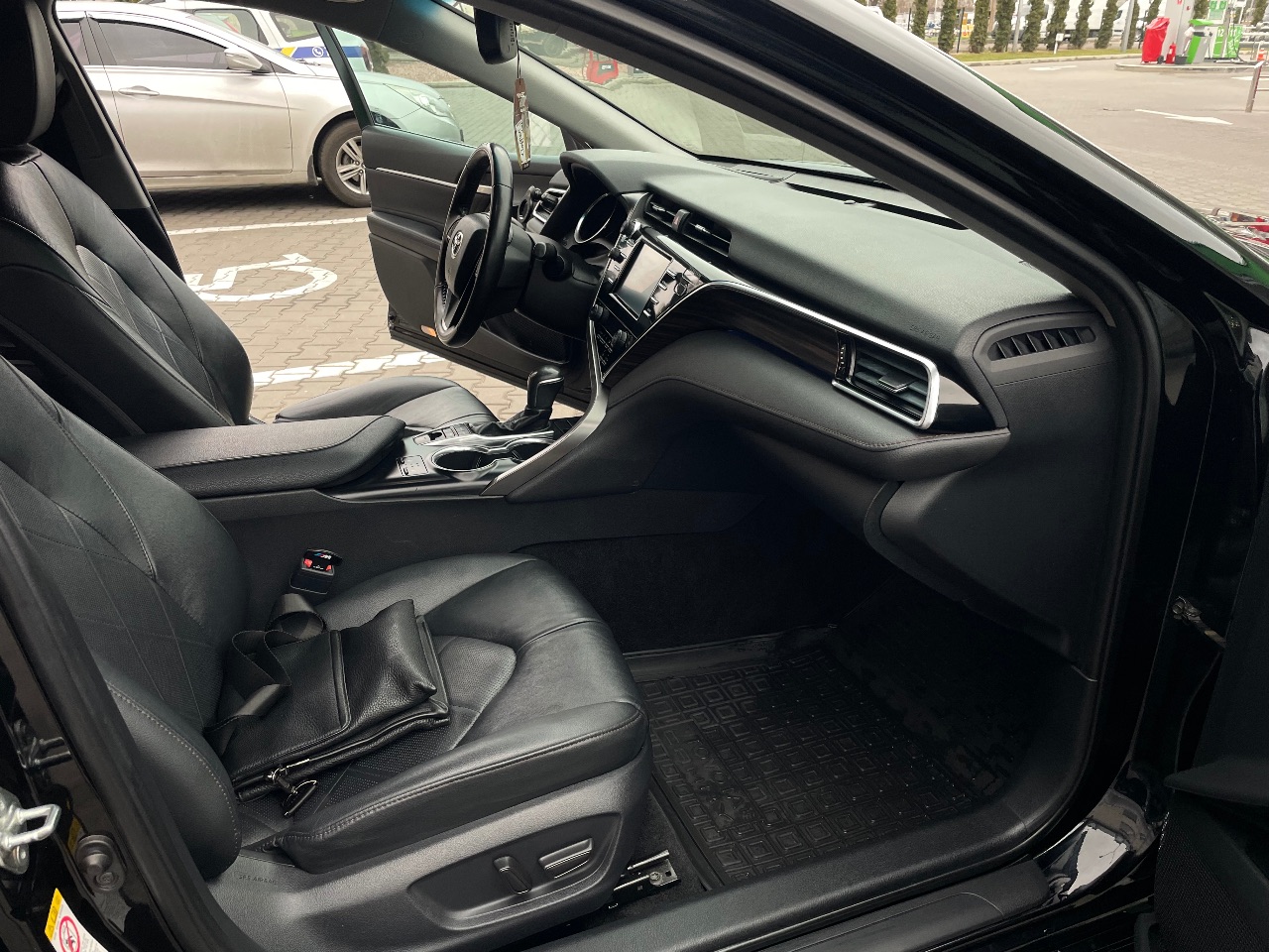 Toyota Camry - фото 9