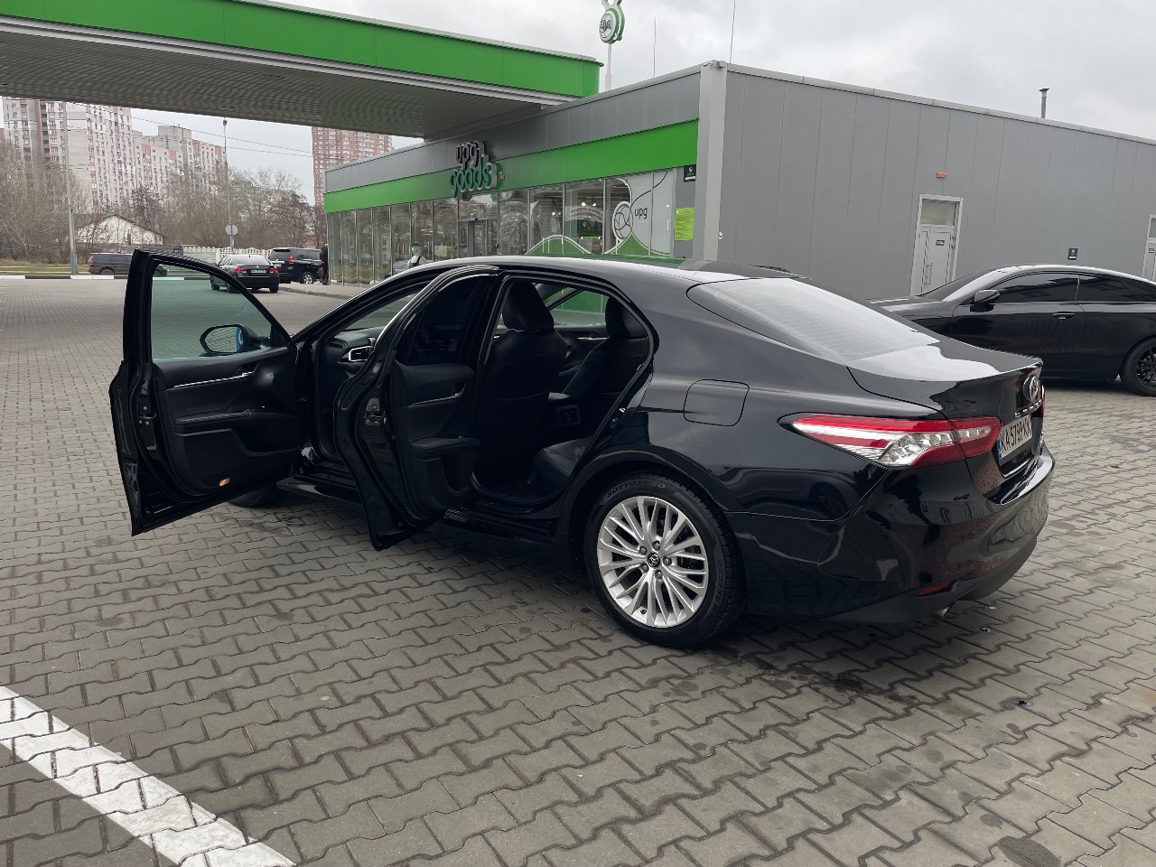 Toyota Camry - фото 3