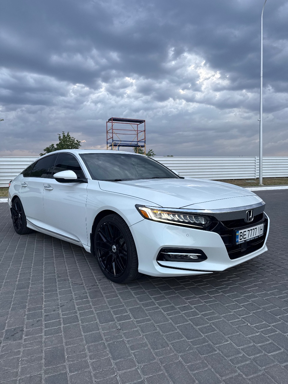 Honda Accord - фото 1