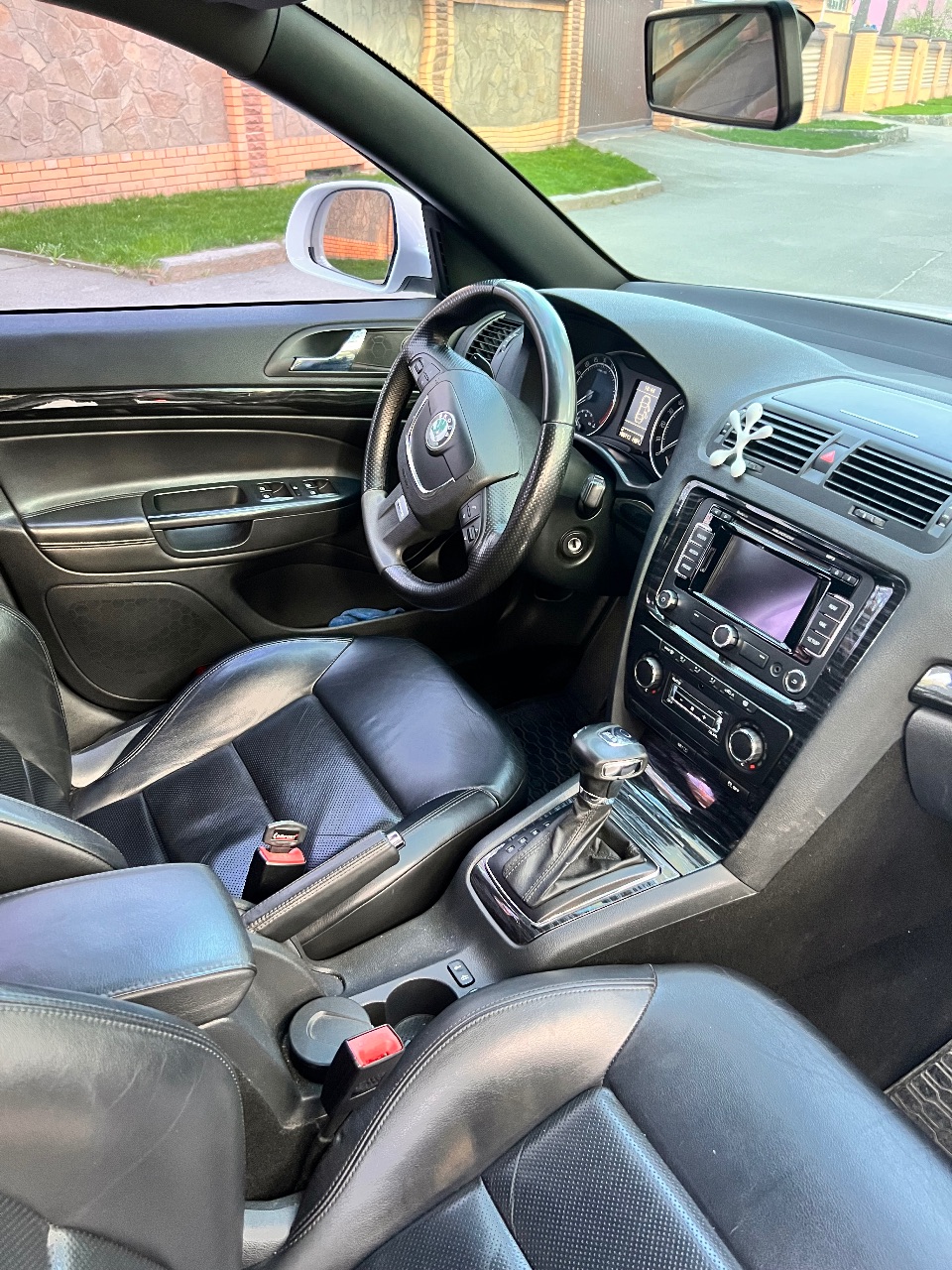 Skoda Octavia RS - фото 10