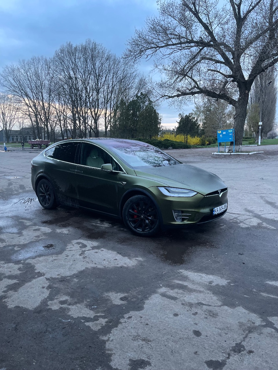 Tesla Model X - фото 14