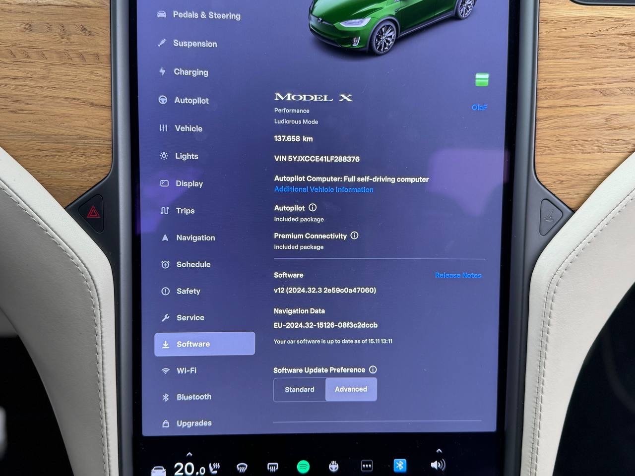 Tesla Model X - фото 9