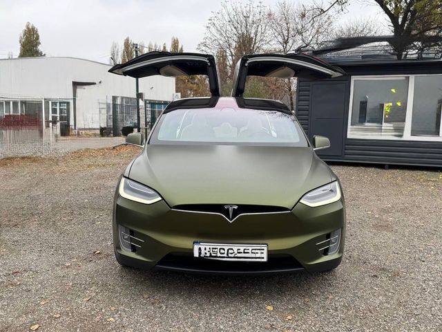 Tesla Model X - фото 3