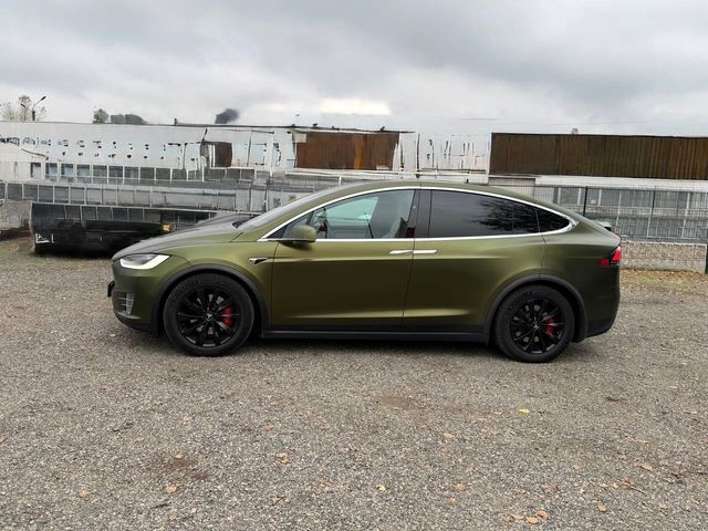 Tesla Model X - фото 5