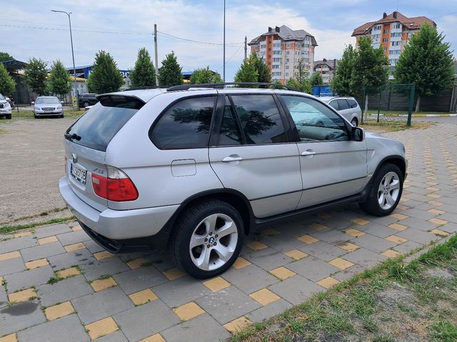 BMW X5 - фото 1