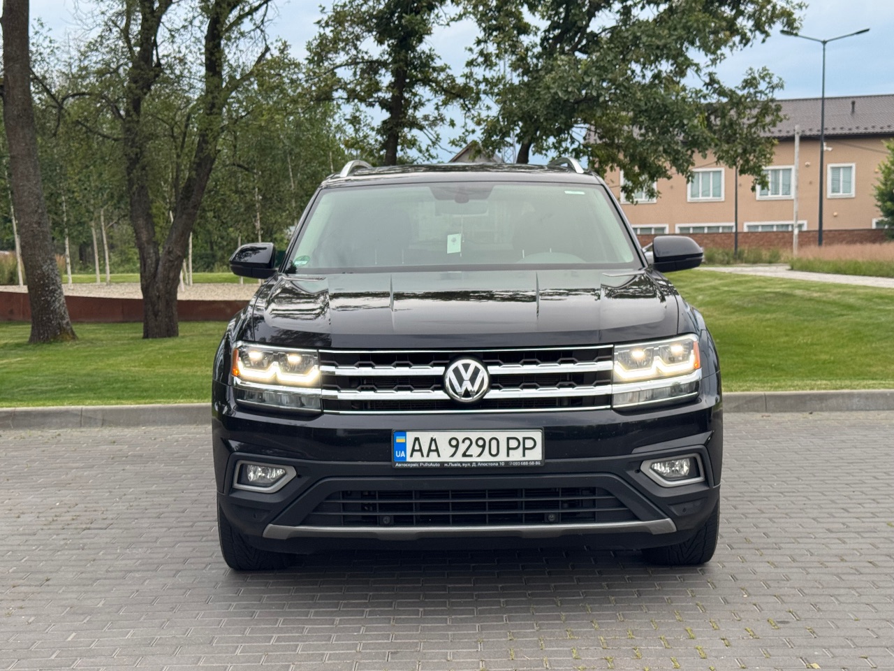 Volkswagen Atlas - фото 1