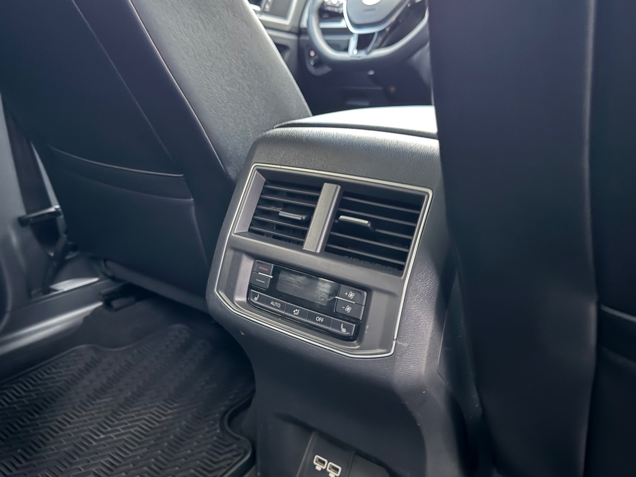 Volkswagen Atlas - фото 32