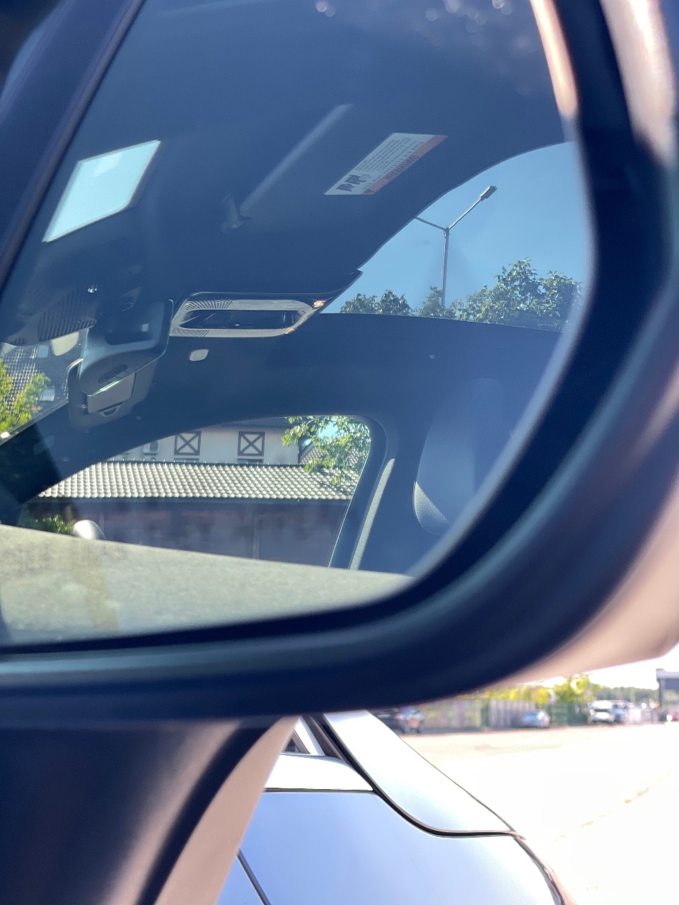 Mercedes-Benz EQE SUV - фото 17