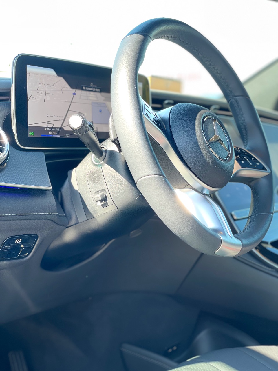 Mercedes-Benz EQE SUV - фото 14