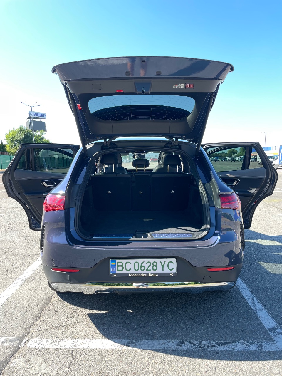 Mercedes-Benz EQE SUV - фото 8