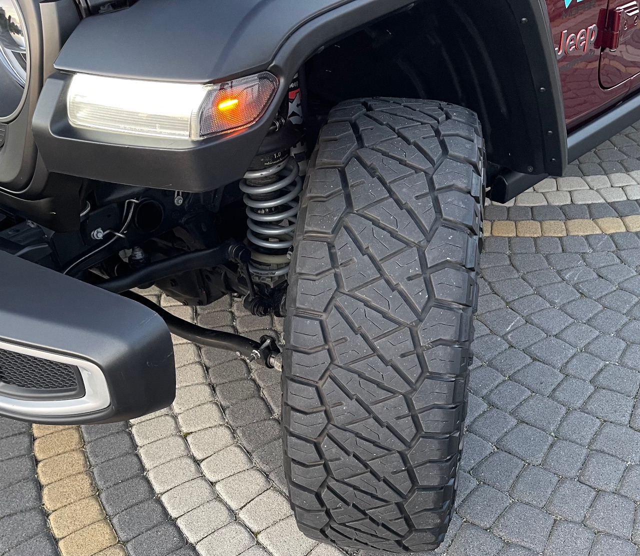 Jeep Gladiator - фото 40