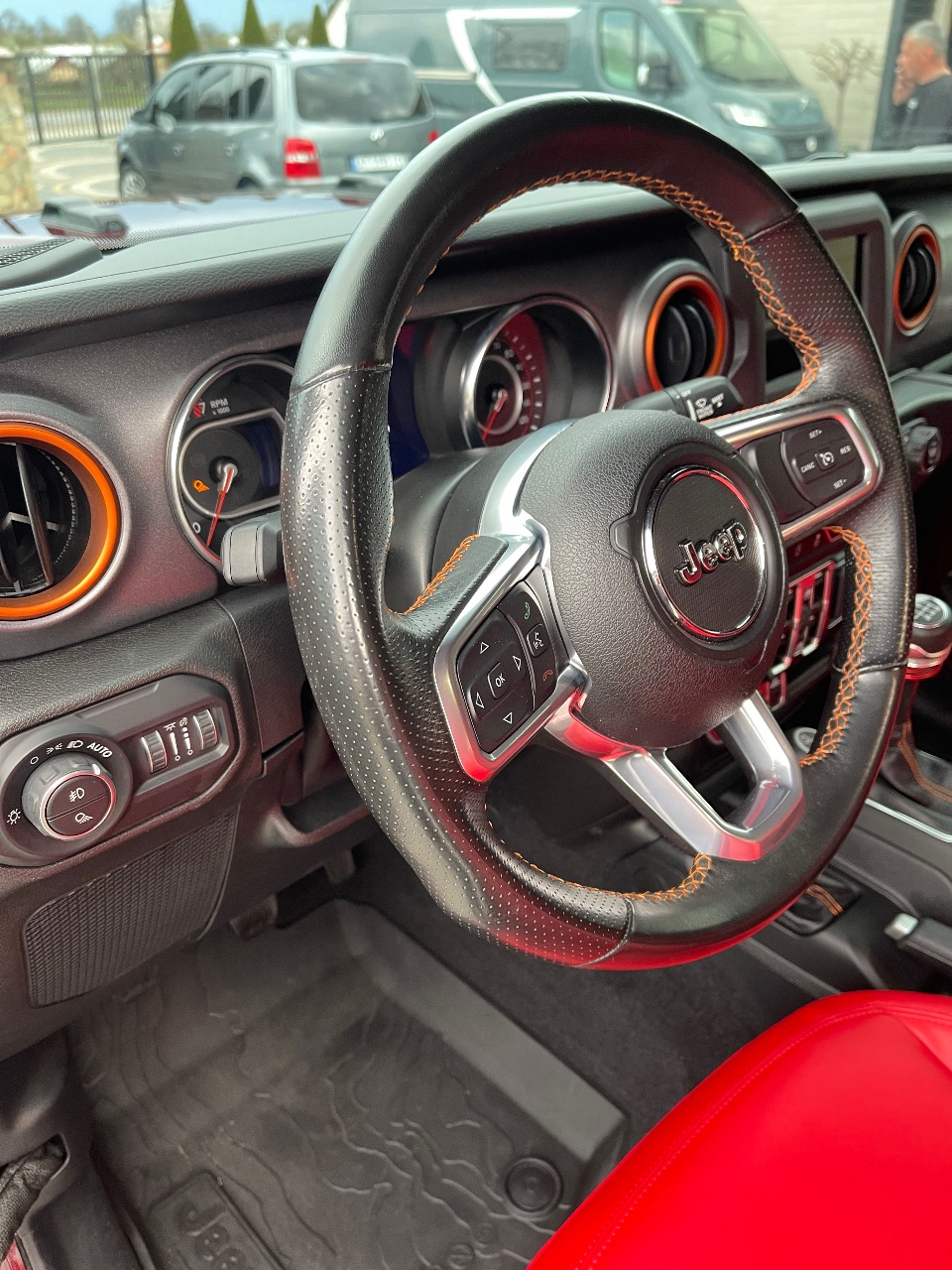 Jeep Gladiator - фото 19