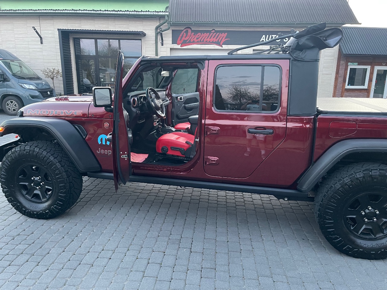 Jeep Gladiator - фото 12