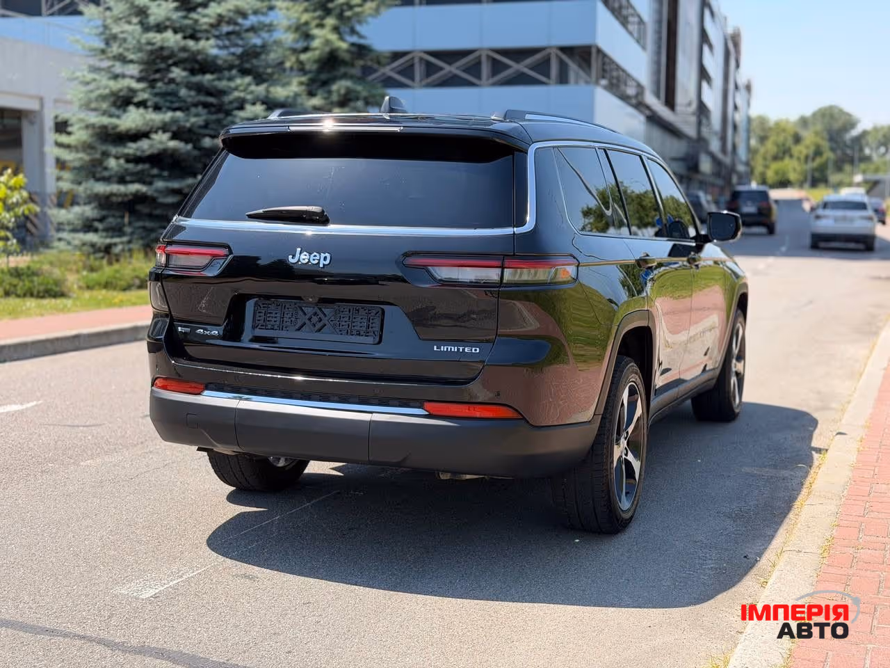 Jeep Grand Cherokee - фото 13
