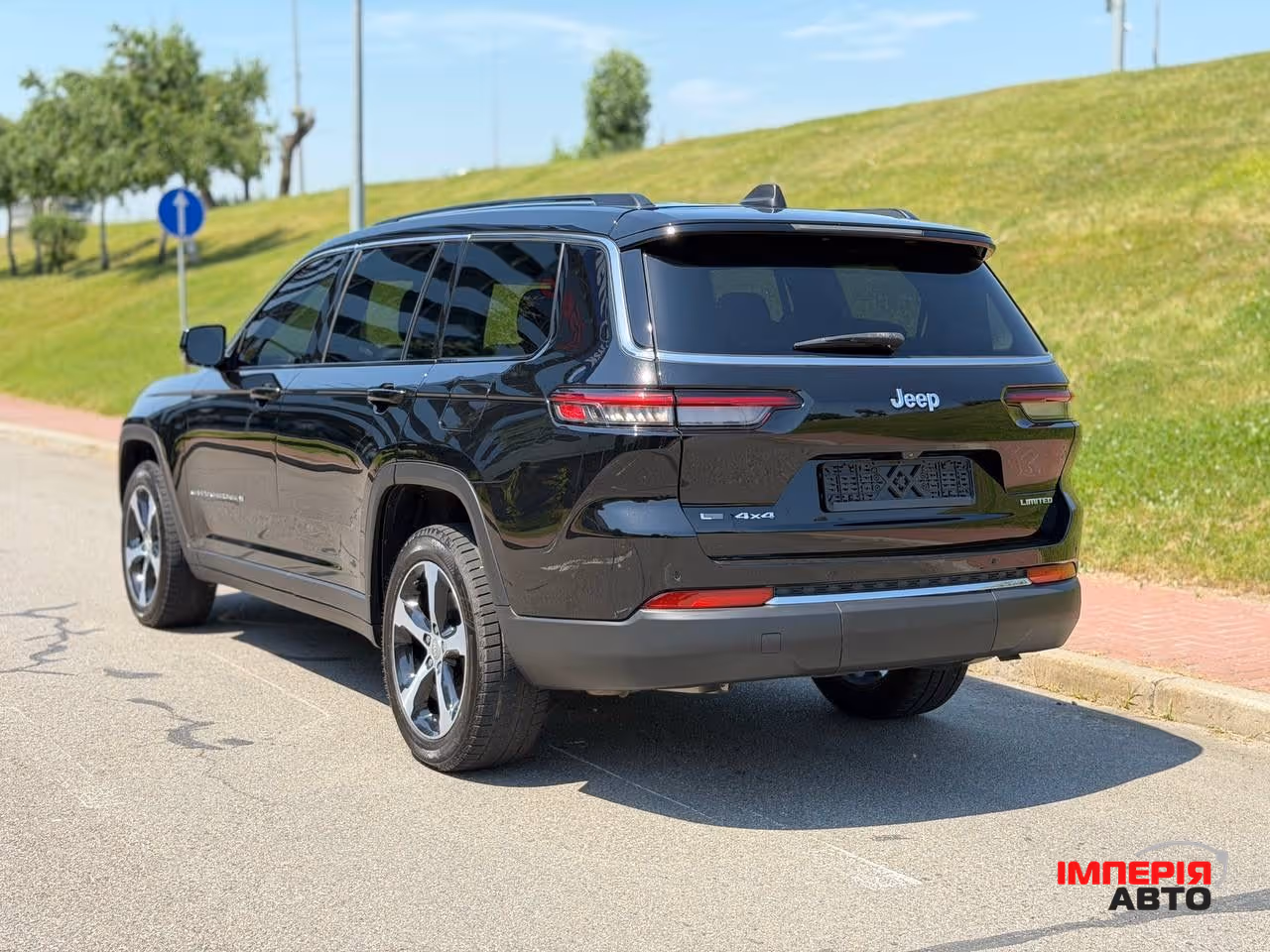 Jeep Grand Cherokee - фото 15