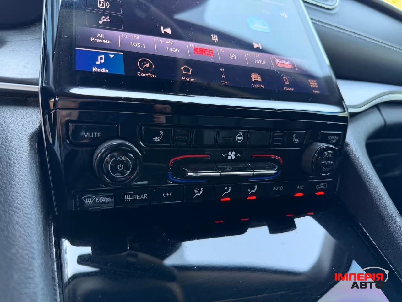 Jeep Grand Cherokee - фото 29