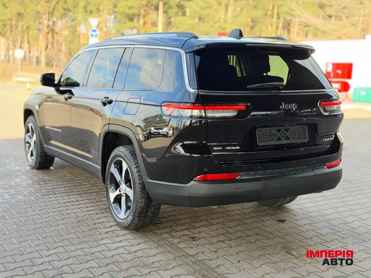 Jeep Grand Cherokee - фото 16