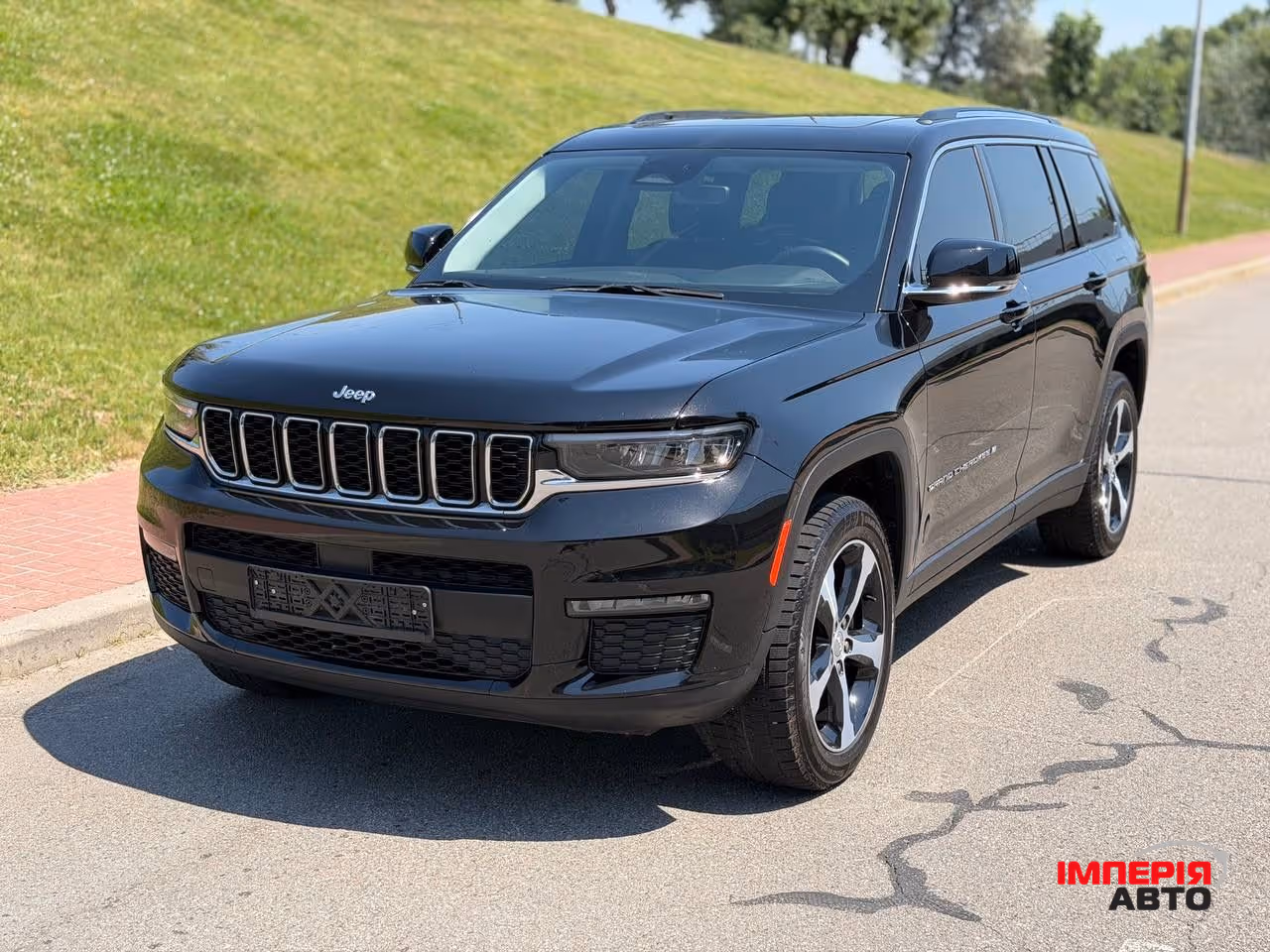 Jeep Grand Cherokee - фото 1