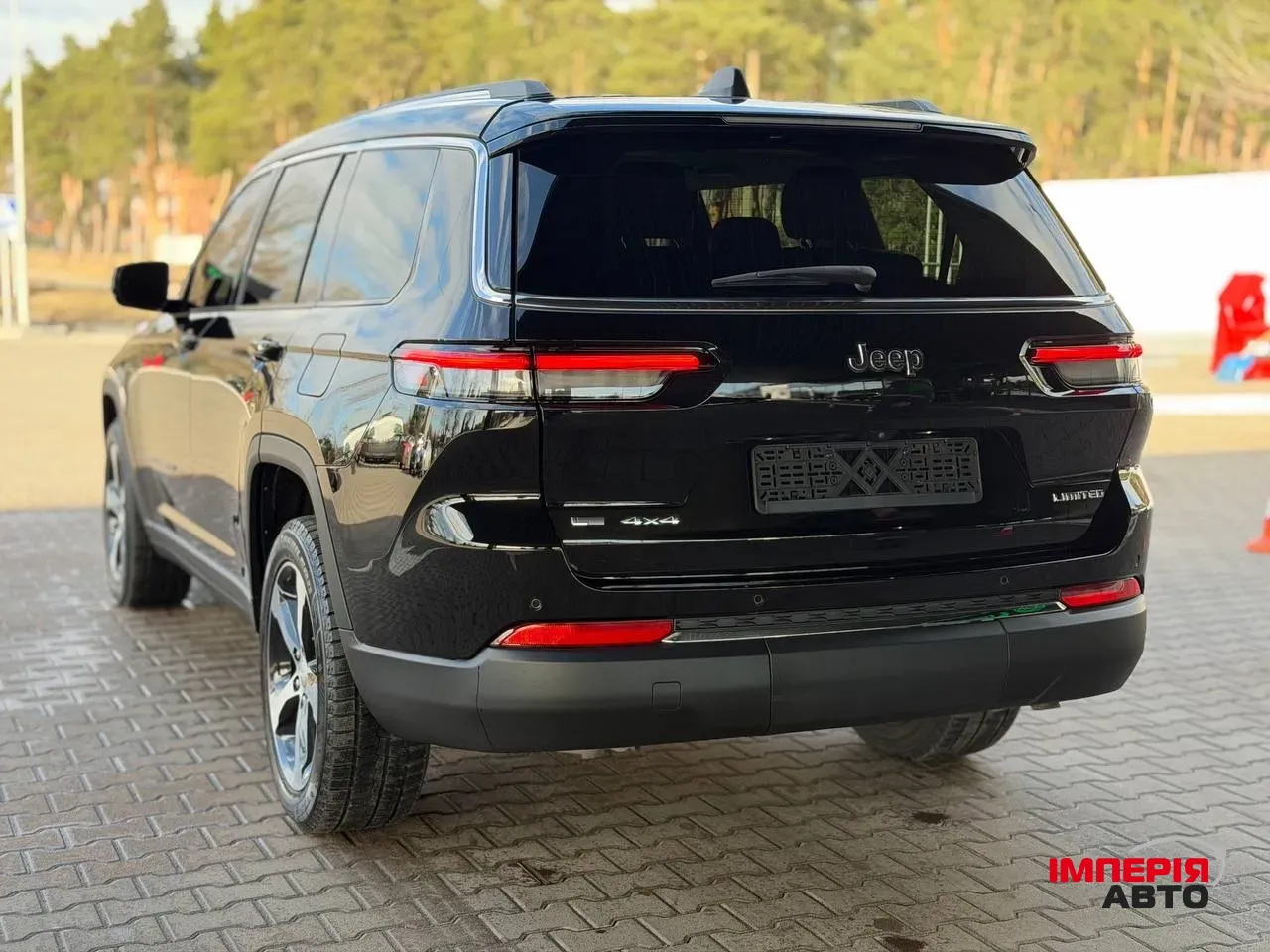 Jeep Grand Cherokee - фото 17