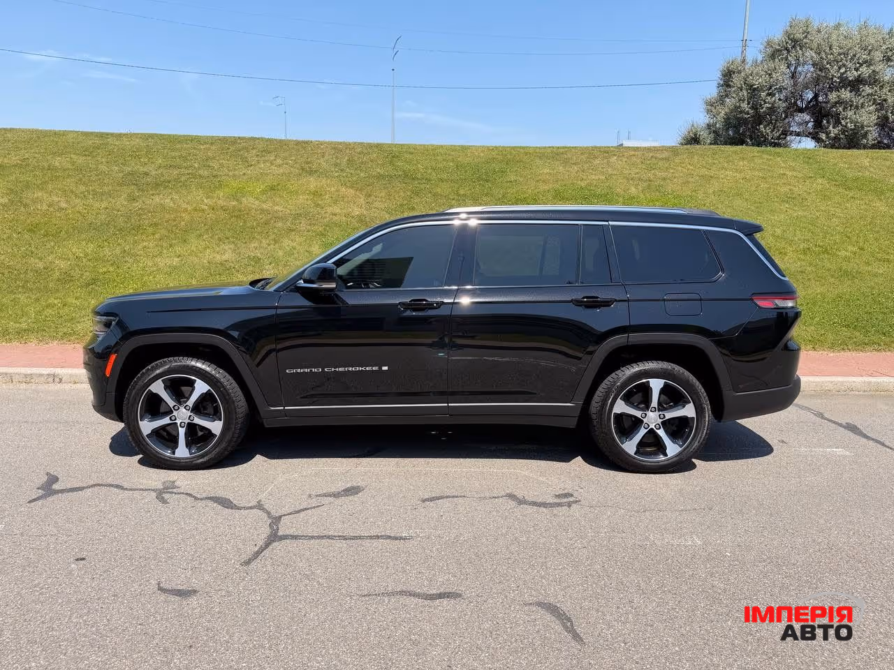 Jeep Grand Cherokee - фото 14
