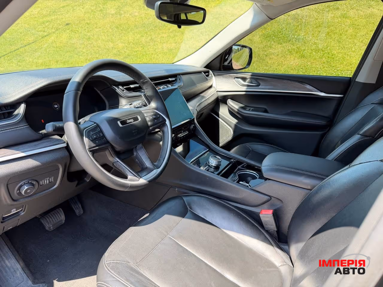 Jeep Grand Cherokee - фото 17