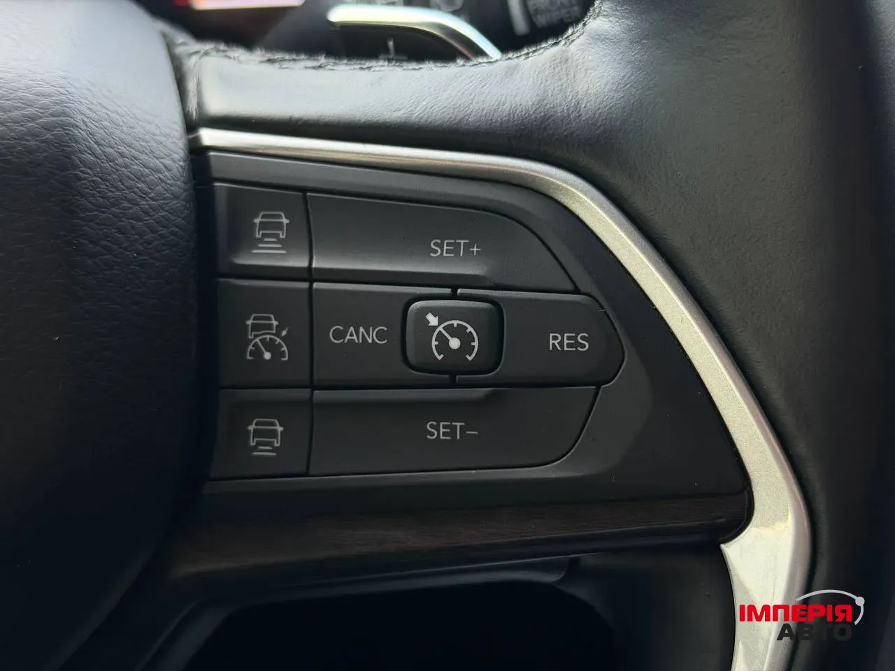 Jeep Grand Cherokee - фото 33