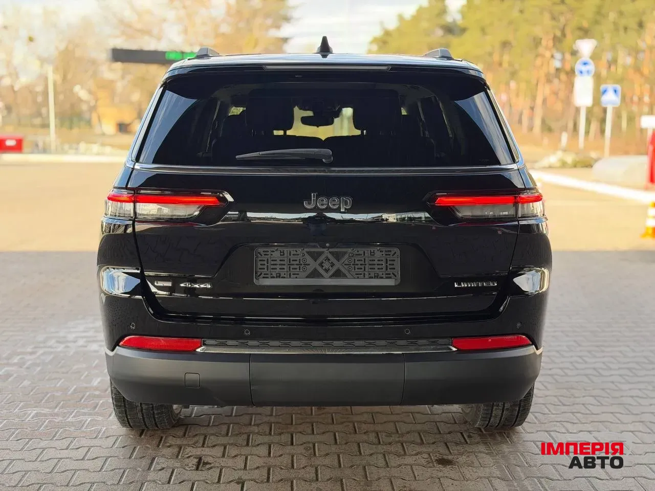 Jeep Grand Cherokee - фото 11