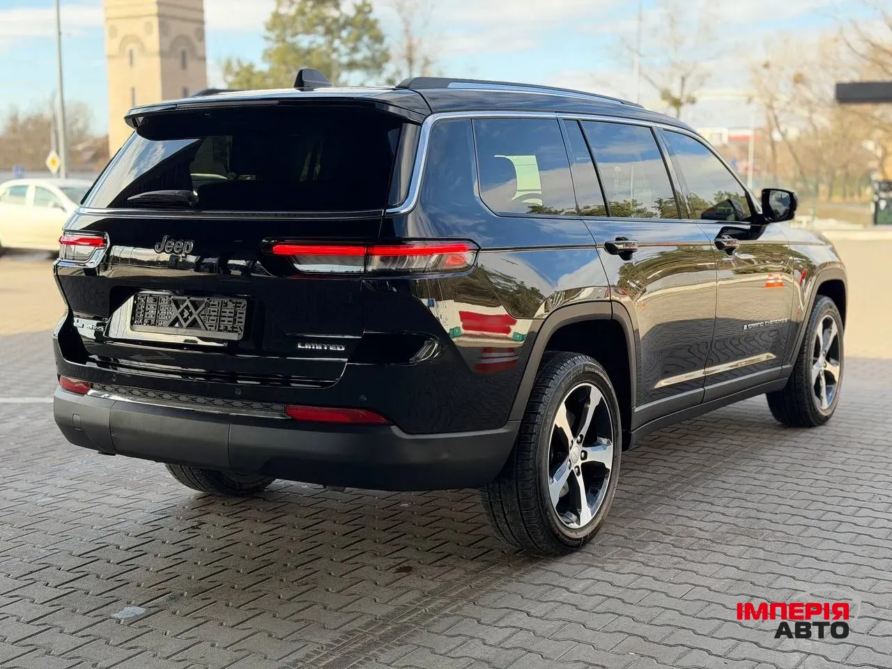 Jeep Grand Cherokee - фото 8