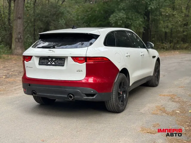 Jaguar F-Pace - фото 4