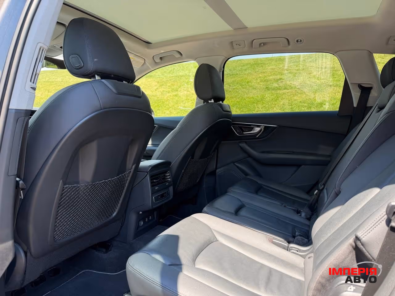 Audi Q7 - фото 15