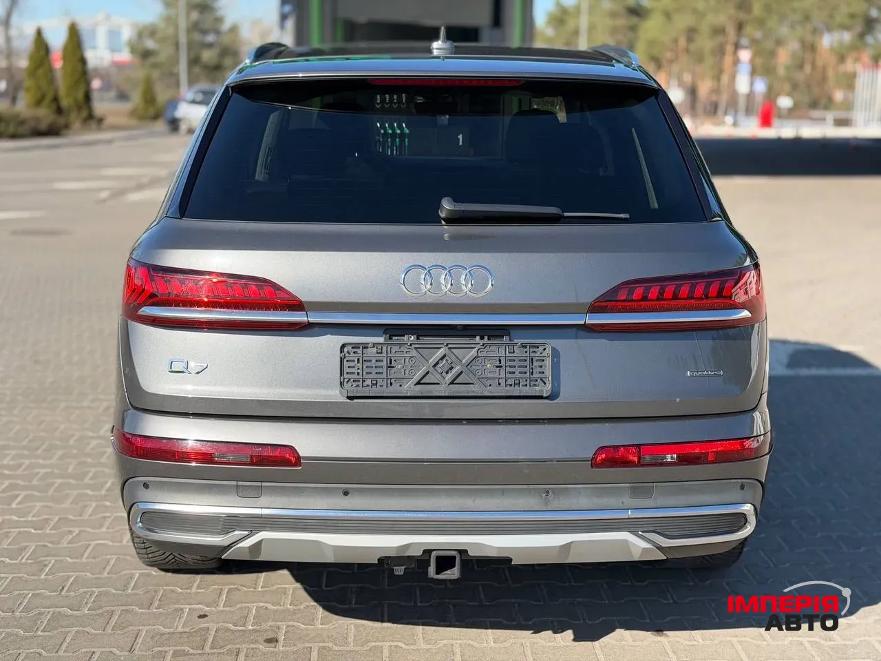 Audi Q7 - фото 10