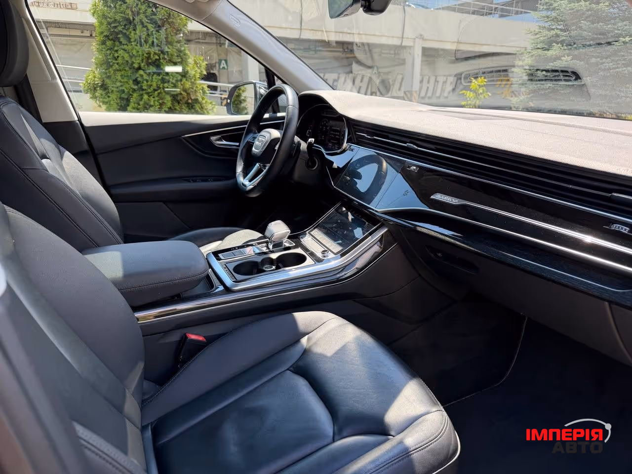 Audi Q7 - фото 26