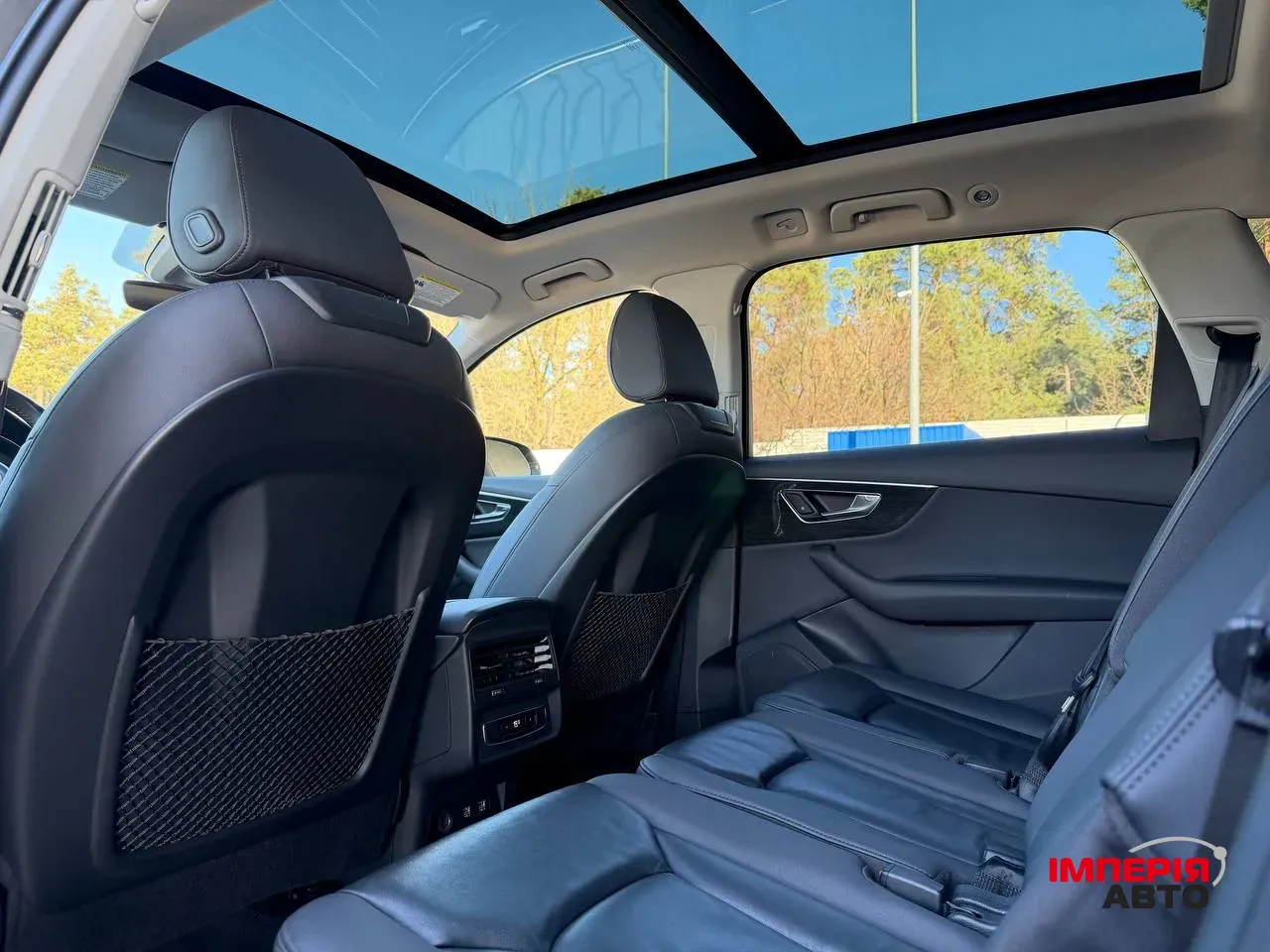 Audi Q7 - фото 22