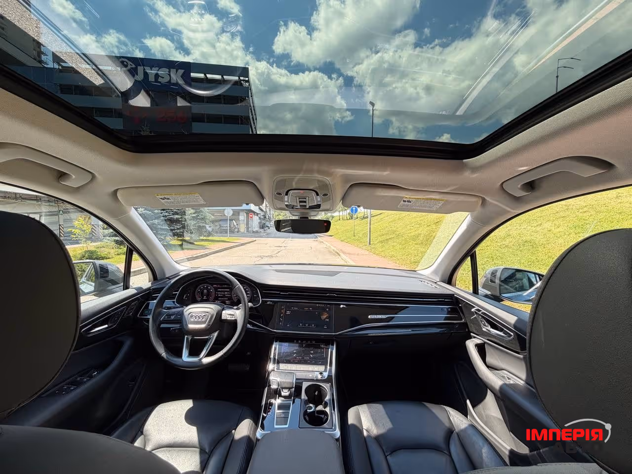 Audi Q7 - фото 22