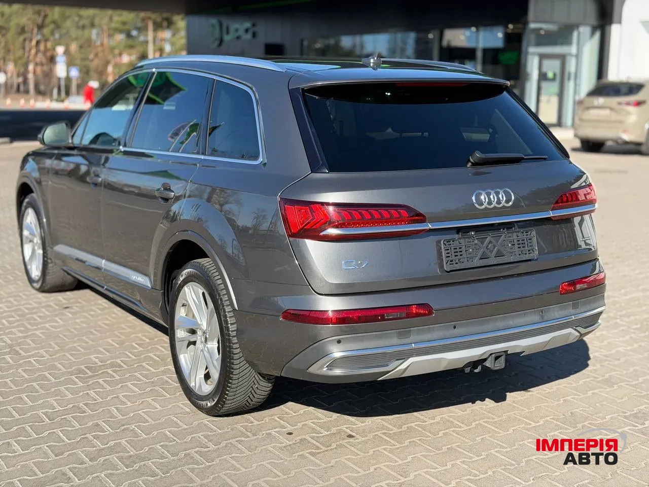 Audi Q7 - фото 14