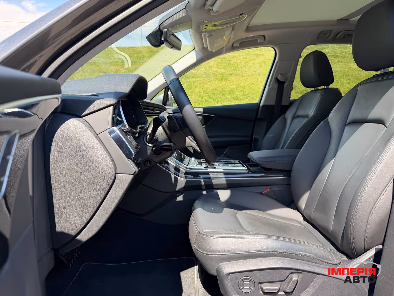 Audi Q7 - фото 17